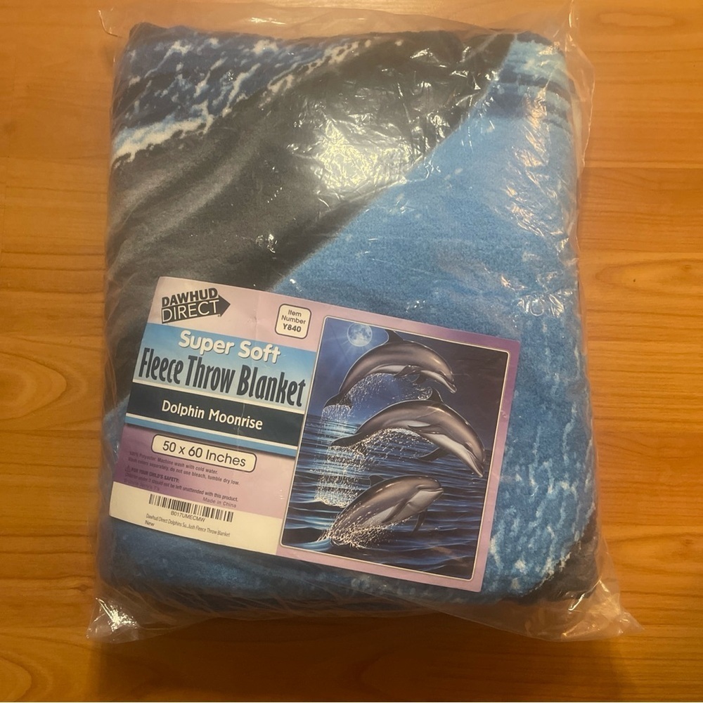 Dawhud Direct Dolphin Fleece Blanket for Bed, 50 x 60 Dolphin Fleece Throw